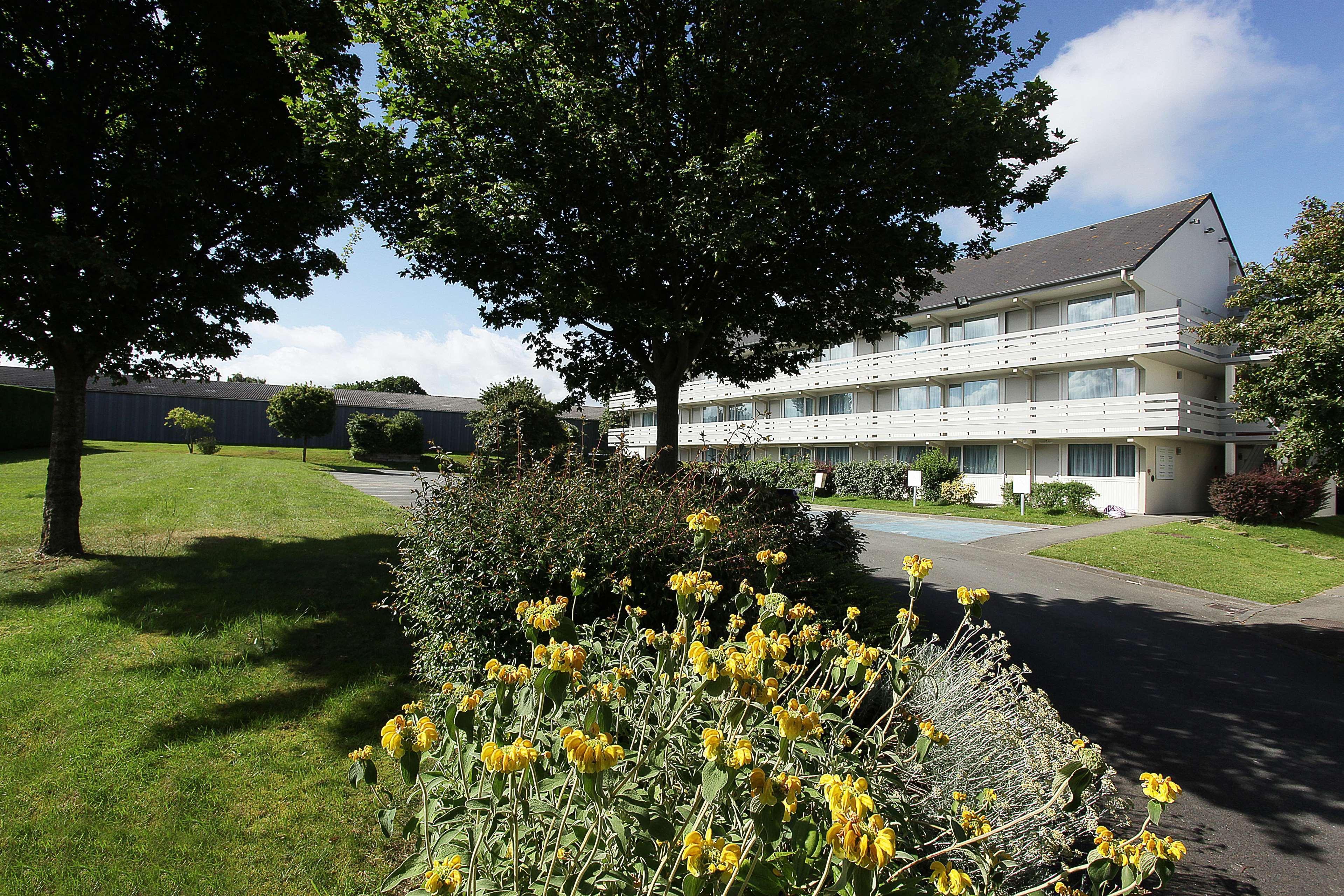Brit Hotel Dinan - Taden Exterior foto
