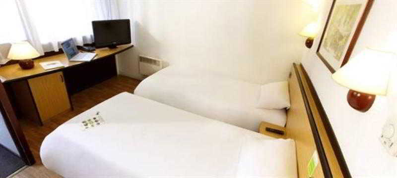 Brit Hotel Dinan - Taden Habitación foto